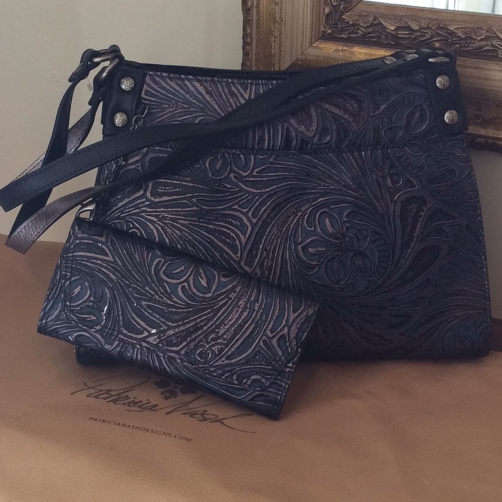 Patrica Nash navy/pewter purse.Great condition!